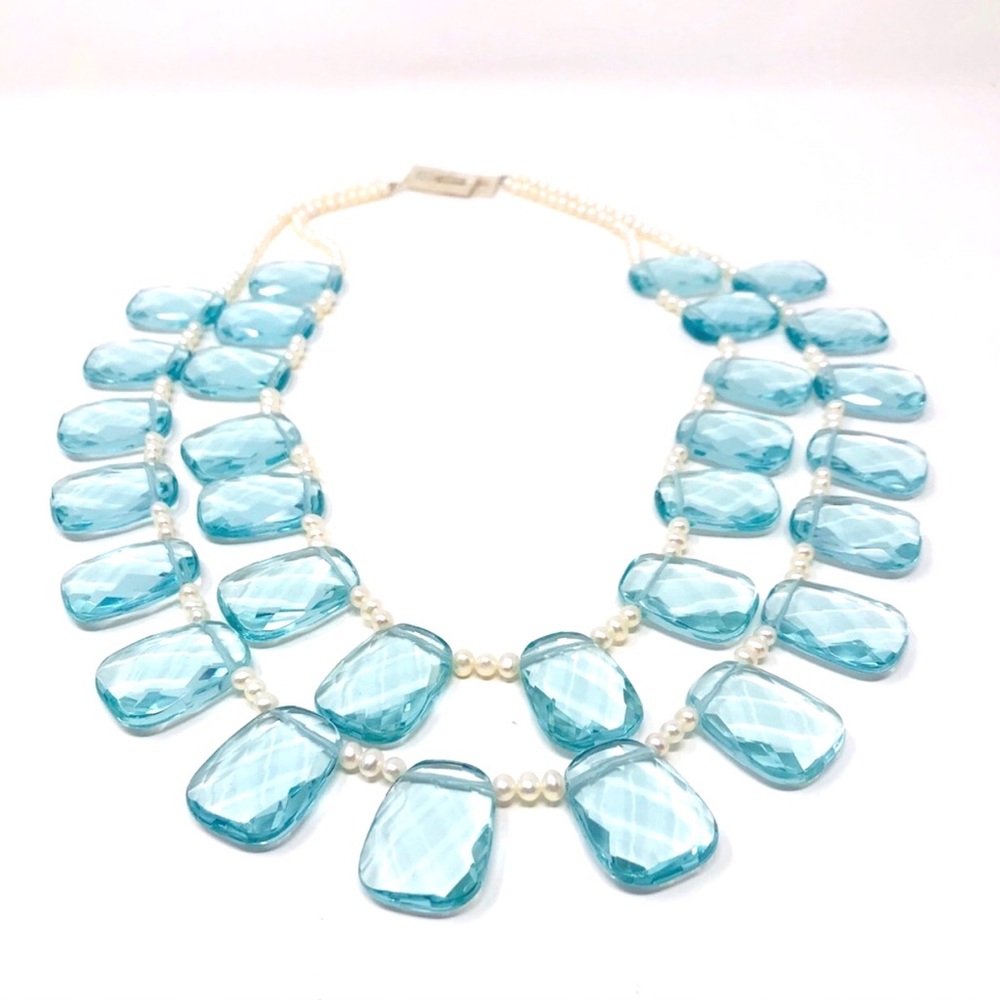 Blue crystals, cultured pearl statement with sterling silver clap necklace - Picture 3 of 8